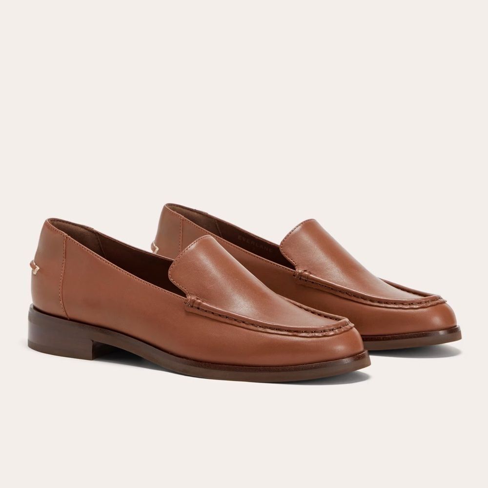 NEW EVERLANE The Modern Loafer in Rum